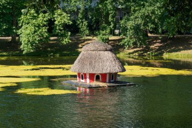 Popüler Şehir Parkı Wallanlagen benim duvar yel değirmeni ve nehir Bremen, Almanya
