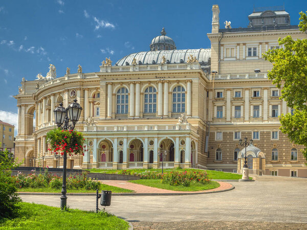 Здание общественного оперного театра в Одессе, Украина