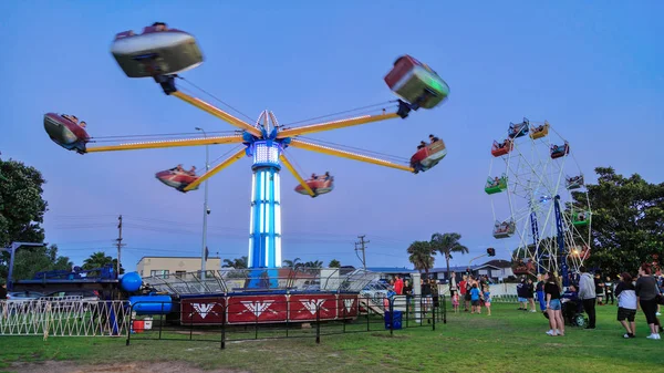 Paseo Huracán Recinto Ferial Una Noria Carnaval Verano Fotografiado Por —  Fotos de Stock