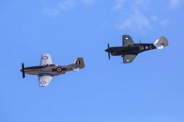 Aviões Caça Históricos Segunda Guerra Mundial Mustang Curtiss Kittyhawk Voam — Fotografia de Stock