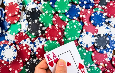 Poker fişlerini geri ver. Busin için kumarhane kavramı