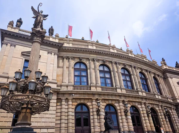 Fachada del edificio histórico en Praga (Praha), República Checa , —  Fotos de Stock