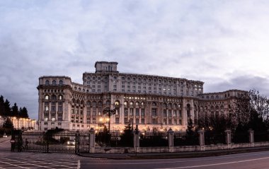 Bükreş 'teki Parlamento Sarayı (Palatul Parlamentului), c