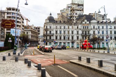 Romanya 'nın Bükreş kentinde sabah trafiği