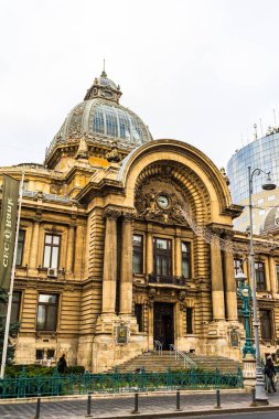 Eski Bükreş 'in tarihi simgesi Cec Sarayı (Palatul Cec)