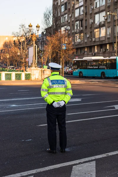 Lokaler Polizist, rumänischer Polizist, Verkehrspolizist (Polit — Stockfoto