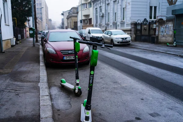 Zimowy poranek, puste ulice w Bukareszcie, Rumunia, 2020 — Zdjęcie stockowe