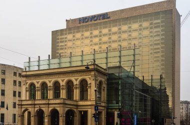 Novotel Otel ve Romanya 'nın eski Bükreş kentindeki trafik, 202