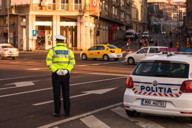 Yönetmen: Polis memuru, Romanya Trafik Polisi (Politia Rutiera)