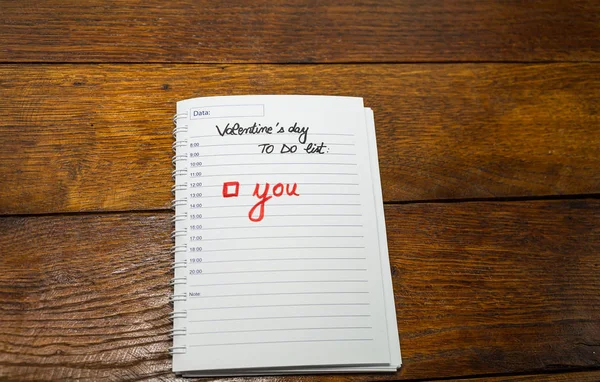 Écrire du texte d'amour sur papier, beau message. Texte sur l'agenda en spirale — Photo