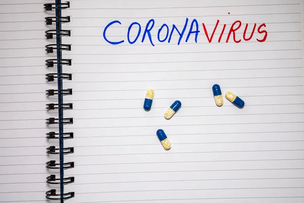 Coronavirus teszt kézírás szöveg papíron, irodai napirenden. C — Stock Fotó