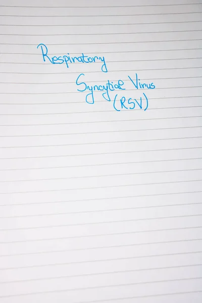 Respirační syncyciální virus Rsv rukopis text na papíře, na o — Stock fotografie