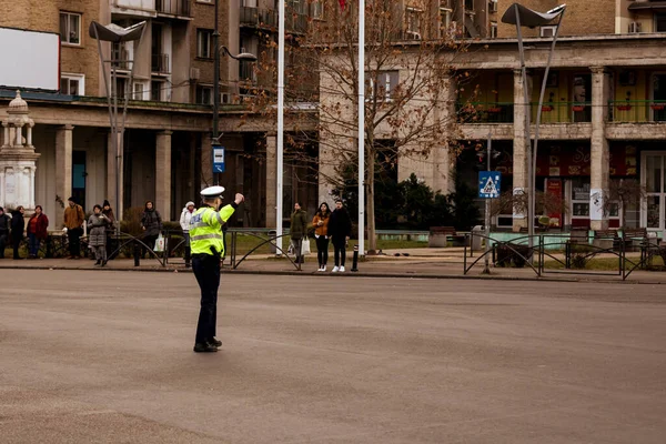 Agente de policía, Policía de tráfico rumana (Politia Rutiera) directin — Foto de Stock