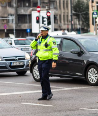 Yönetmen: Polis memuru, Romanya Trafik Polisi (Politia Rutiera)