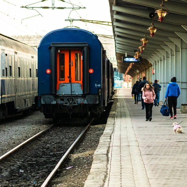 Detail train view. Train on the platform of Bucharest North Rail — Stockfoto