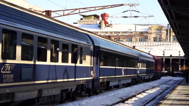 Tren Plataforma Bucarest North Railway Station Gara Nord Bucuresti Bucarest — Vídeo de stock