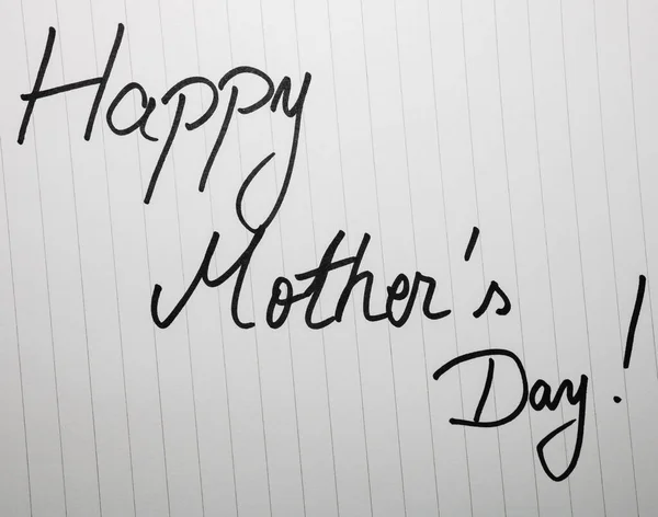 Feliz dia da mãe escrevendo texto de amor para a mãe no papel. Rotulagem — Fotografia de Stock