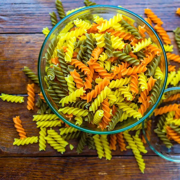 Composition Des Pâtes Crues Tricolore Fusilli Non Cuites Forme Torsion — Photo