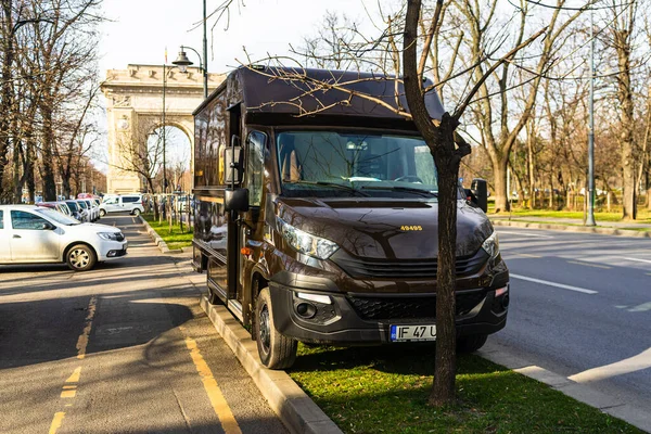 Camión Ups Estacionado Acera Bucarest Rumania 2020 Ups Una Las — Foto de Stock