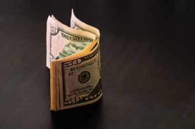 Para masada, dolar siyah masada.