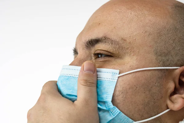 Jeune Homme Caucasien Avec Masque Protecteur Médical Illustre Coronavirus Pandémique — Photo