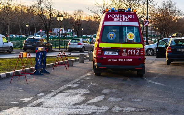 Roemeense Smurd Ambulance Auto 911 112 Dringende Medische Dienst Missie — Stockfoto
