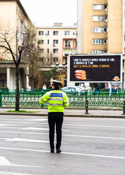Policía Rumana Politia Rutiera Dirigiendo Tráfico Patrullando Las Calles Para —  Fotos de Stock