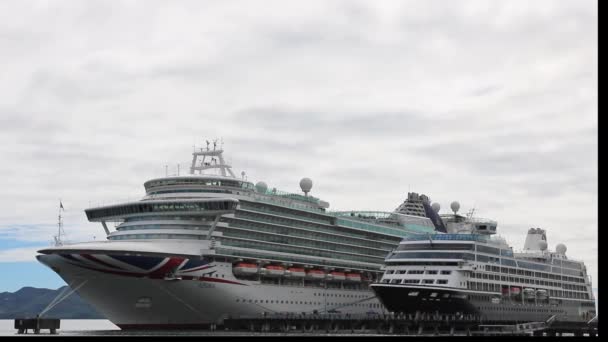 Navios Cruzeiro Atracados Porto Azura Cruise Ship Azamara Quest Cruise — Vídeo de Stock