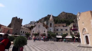 İtalya 'da Taormina şehir merkezinin panoramik genel görünümü, 2020