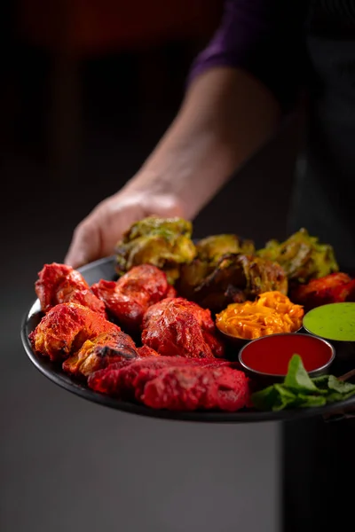 盘子里的各种印度唐多利菜 — 图库照片