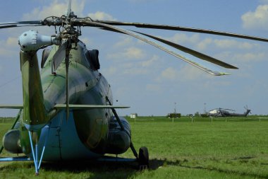 Syzran, Rusya - 13 Eylül 2014: Rus askeri nakliye helikopteri mi 8 dikiz aynası