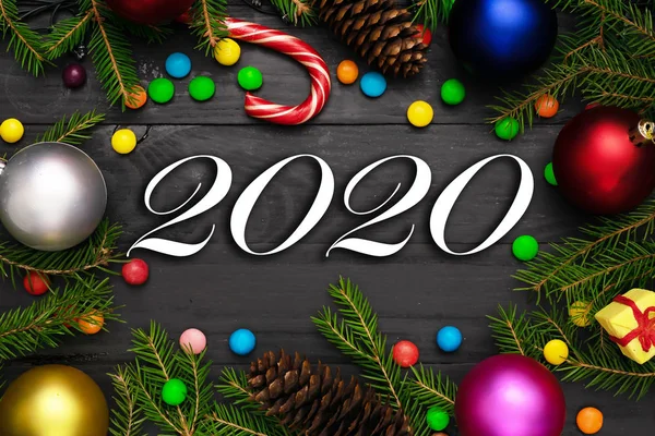 2020 Año Nuevo Fondo Ramas Abeto Verde Rojo Azul Bolas — Foto de Stock