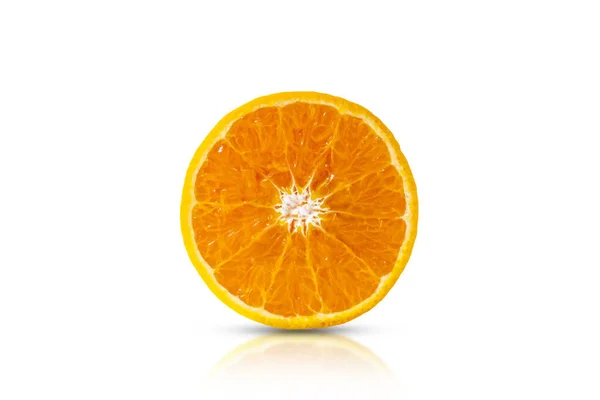 Orangefarbene Scheiben Isoliert Auf Weißem Hintergrund Mit Dem Schnittpfad — Stockfoto