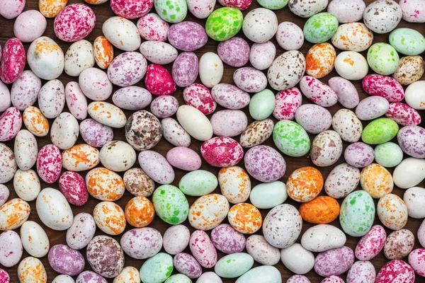 Sweets imitating multi-colored pebbles.