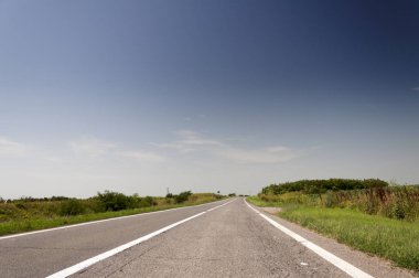 Kırsal manzara ve yol