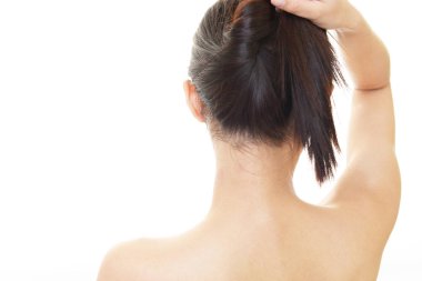 Bir kadının sırtı.