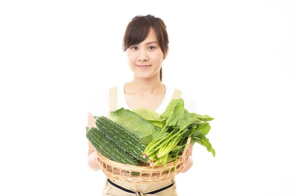 Donna con verdure — Foto Stock