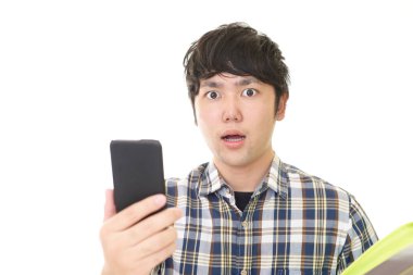 Hayal kırıklığına Asyalı adam