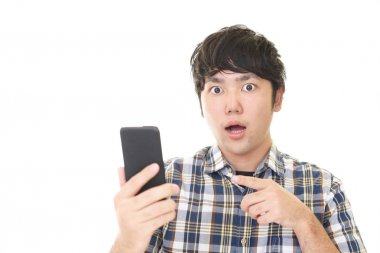 Şaşırmış Asyalı adam