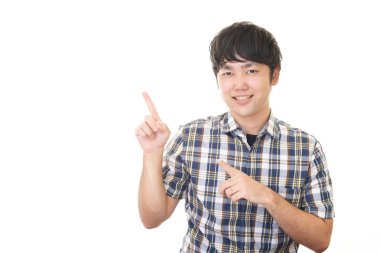 Asyalı adam işaret