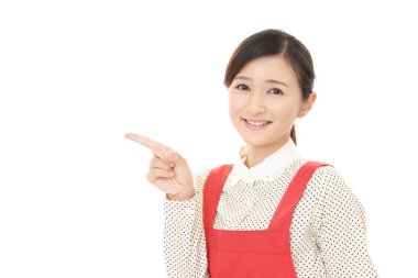 Asyalı kadını gülümseyen