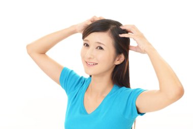 Kadının baş masajı yapması