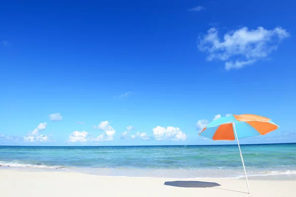 Hermosa playa en Okinawa — Foto de Stock