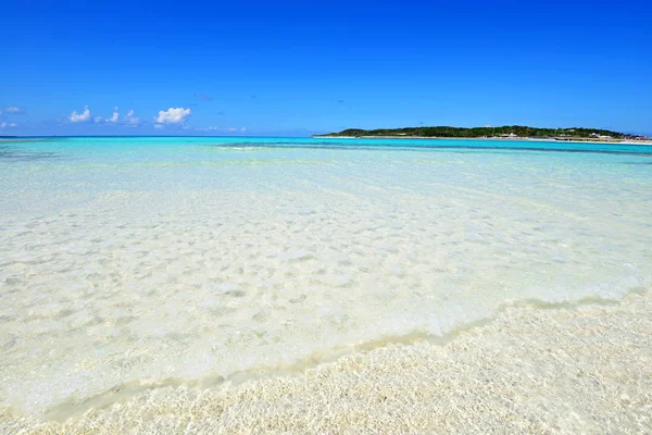 Piękna plaża w okinawa — Zdjęcie stockowe