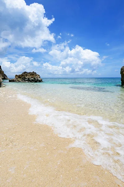 Okinawa güzel bir plaj