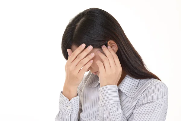 Mujer cubriendo su cara —  Fotos de Stock