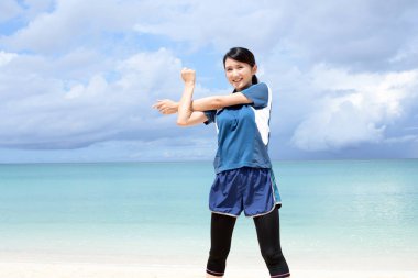 Güzel kadının streç yapması