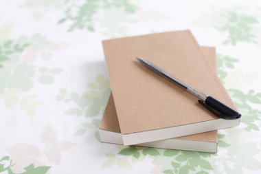 defter ve kalembundel van pillen