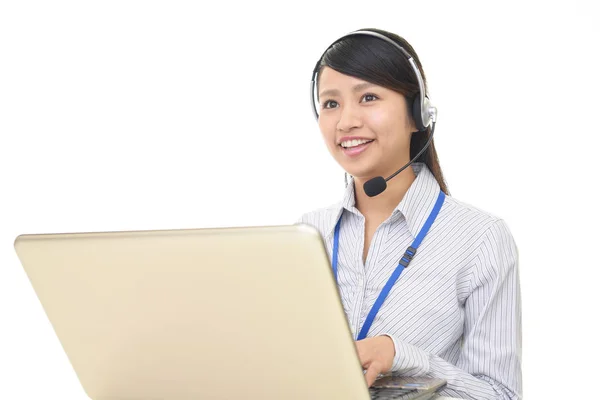 Operatore di call center sorridente — Foto Stock