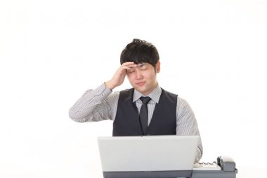 baş ağrısı olan işadamı 